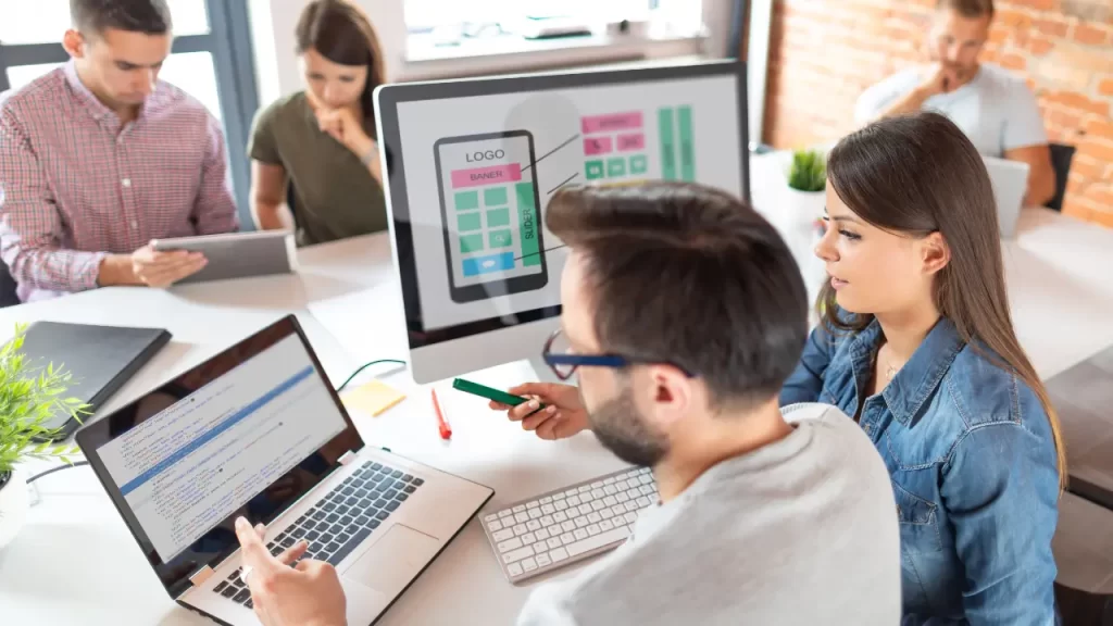 What is a UX Designer and What Do They Do? What is a UX Designer and What Do They Do?